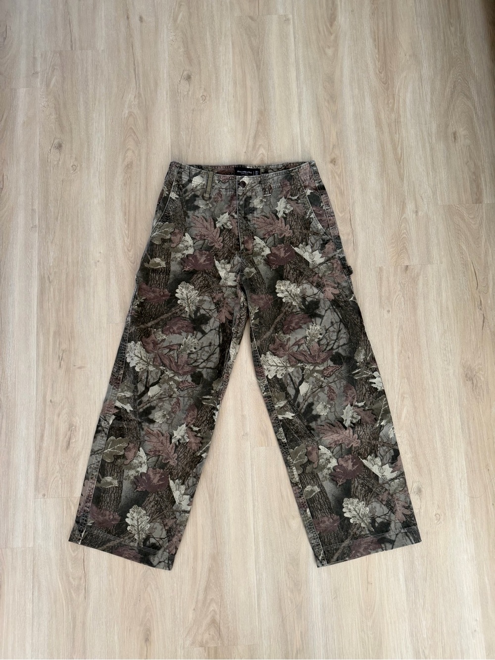 Abercrombie & Fitch Camo Carpenter Pants, Size 31/32